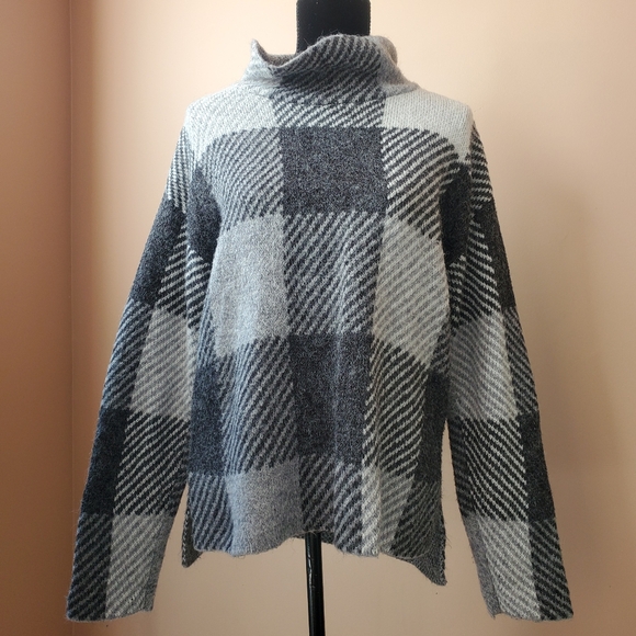 DKNY Oversized Knit Cowl Turtle Neck Long Sleeve Sweater in Grey Plaid Pattern - Picture 11 of 13
